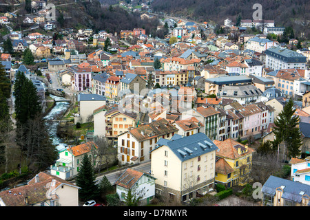 Toits de maisons et d'Ax les Thermes, Ariège, France Banque D'Images