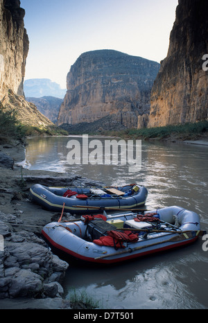 USA, Texas, Rafting de Boquillas Canyon, Rio Grande, Big Bend National Park Banque D'Images