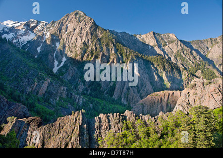 USA, Utah, montagnes Wasatch, Storm Mountain, Big Cottonwood Canyon. Montrant la formation de rythmites de marée et de quartzite roche. Banque D'Images