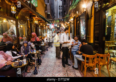 Fishawi's Café Zimmermann à Khan al-Khalili, Le Caire islamique, l'Egypte Banque D'Images