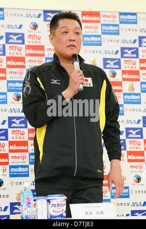 Masayoshi Manabe (JPN), le 13 mai 2013 - Volley-ball : une conférence de presse sur l'équipe féminine de volley-ball au Japon au centre national de formation d'Ajinomoto, Tokyo, Japon. (Photo par AFLO SPORT) Banque D'Images