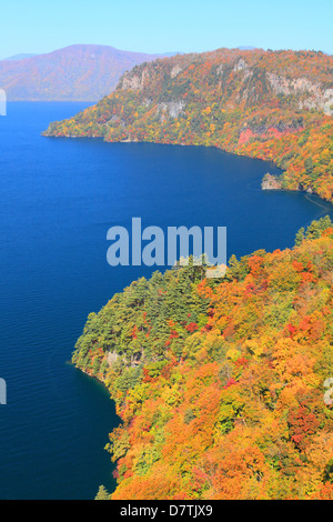 Lac Towada en automne, la Préfecture d'Aomori Banque D'Images