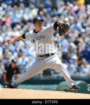 Hiroki Kuroda (Yankee), 12 mai 2013 - MLB : Hiroki Kuroda des New York Yankees emplacements pendant la partie de baseball contre les Kansas City Royals au Kauffman Stadium à Kansas City, Missouri, United States. (Photo de bla) Banque D'Images