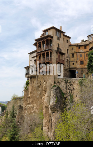 Casas Colgadas (maisons suspendues) dans la ville médiévale de Cuenca, dans La Mancha, en Espagne. Banque D'Images