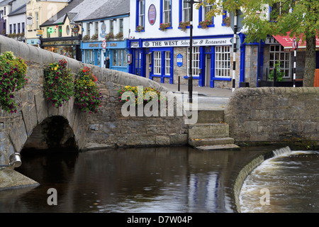 Carrow Beg River à Westport, Comté de Mayo, Connaught, République d'Irlande Banque D'Images