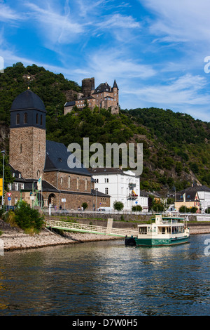 Château au-dessus du village de Stahleck Bacharach dans la vallée du Rhin, Rhénanie-Palatinat, Allemagne Banque D'Images