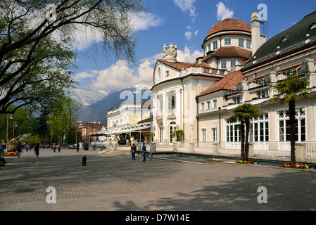 Italien, Südtirol, Meran, Kurhaus an der Passerpromenade Banque D'Images