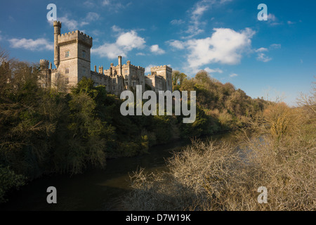 Château de Lismore, berceau de l'expert scientifique en chef Robert Boyle, sur la rive de la rivière Blackwater, Lismore, comté de Waterford Banque D'Images