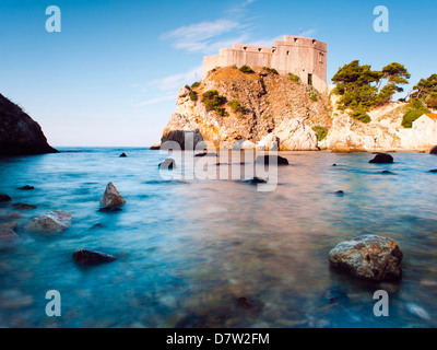 Fort Lovrijenac (St. Forteresse du Saint-Laurent), au lever du soleil, la côte dalmate, Dubrovnik, Croatie Adriatique Banque D'Images