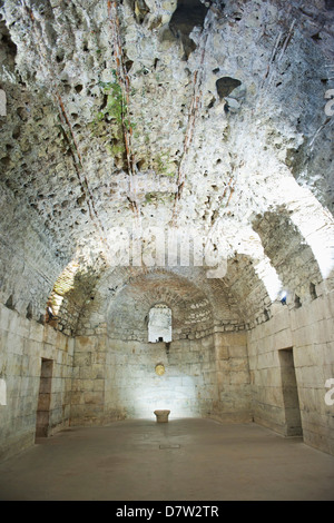 Les salles souterraines, le palais de Dioclétien, site classé au Patrimoine Mondial de l'UNESCO, Split, Croatie, la côte dalmate Banque D'Images