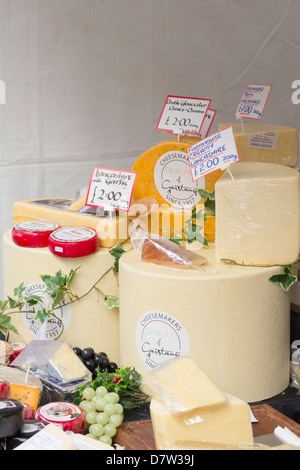 Lancashire et autres fromages régionaux sur l'affichage sur le Purdons caler au fromage Bolton Food Festival 2012. Banque D'Images