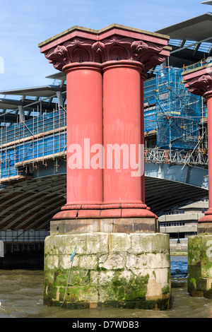 Blackfriars Railway Bridge - Londres, Angleterre Banque D'Images