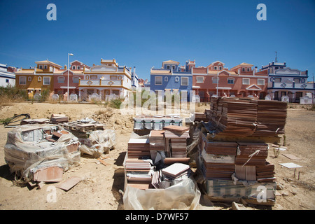 Les chantiers de construction abandonnés sur la côte. Banque D'Images