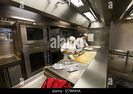 La cuisine à bord du HMS Diamond Banque D'Images