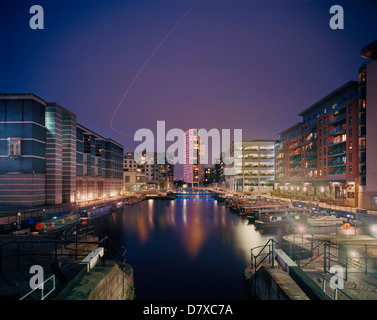 Clarence Dock, Leeds, avec Royal Armouries Museum Banque D'Images