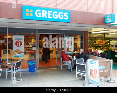 Greggs bakery à Northwich Cheshire UK Banque D'Images