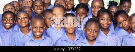 Students smiling together outdoors Banque D'Images