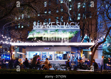 Le shake Shack manger dans la ville de New York. Banque D'Images