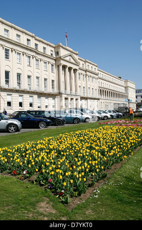 Parterres de tulipes Promenade Cheltenham GLOUCESTERSHIRE England UK Banque D'Images