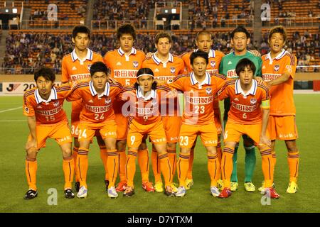 Albirex Niigata groupe l'équipe de line-up, le 15 mai 2013 - Football : 2013 J.League Yamazaki Nabisco Cup match du groupe B entre FC Tokyo - Albirex Niigata au Stade National, Tokyo, Japon. (Photo par AFLO SPORT) Banque D'Images