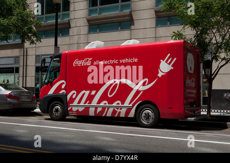 Camion de livraison électrique Coca Cola - USA Banque D'Images