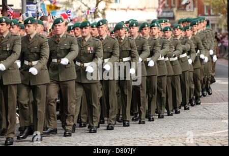 TAUNTON, Somerset, UK - 16 MAI 2013 - ROYAL MARINES COMMANDO DE 40 VENIR À LA MAISON EATON - récemment d'AFGHANISTAN. Crédit : JASON BRYANT/Alamy Live News Banque D'Images