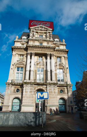 Place de Brouckere place en face de la station de métro De Brouckère Bruxelles Belgique Europe centrale Banque D'Images