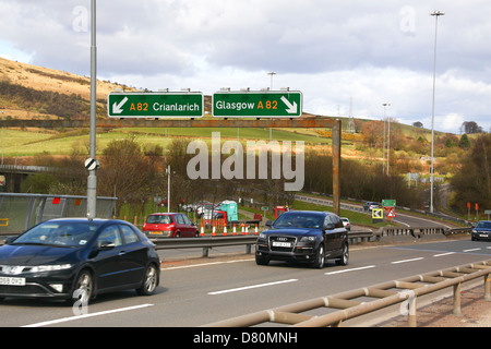 Les approches du nord à Erskine Bridge Glasgow Banque D'Images