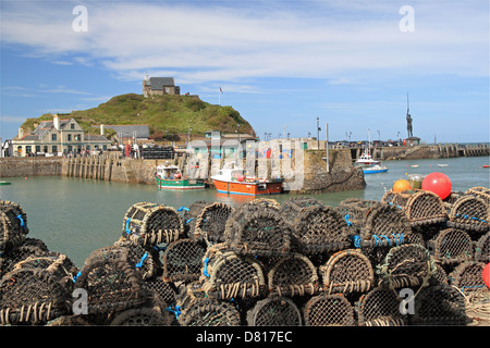 Chapelle Saint-Nicolas sur Lantern Hill surplombant le port d''Ilfracombe, Devon, Angleterre, Grande-Bretagne, Royaume-Uni, UK, Europe Banque D'Images