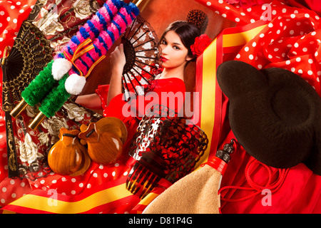 Femme avec Flamenco et torero espana espagne typique des éléments comme les castagnettes et ventilateur comb Banque D'Images