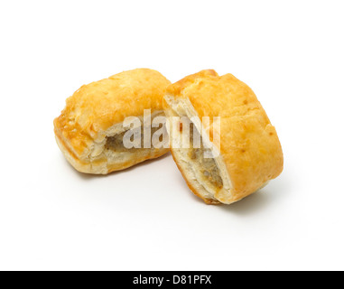 Mini rouleaux saucisse découper sur un fond blanc Banque D'Images