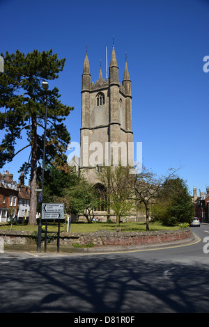 L'ancienne église de St Pierre et St Paul dans la ville de Marlborough Wiltshire historique est maintenant un centre artistique Banque D'Images