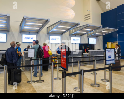 Spirit Airlines, comptoir de l'Aéroport International de Myrtle Beach, SC Banque D'Images