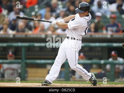 14 mai 2013 - Detroit, Michigan, États-Unis d'Amérique - 14 mai 2013 : le voltigeur des Detroit Tigers Andy Dirks (12) au bâton au cours de l'action jeu MLB entre les Astros de Houston et les Tigers de Detroit à Comerica Park à Detroit, Michigan. Les Tigres défait les Astros 6-2. Banque D'Images