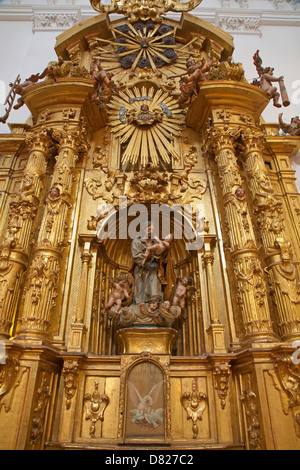 TOLEDO - mars 8 : Côté Baroque autel de Saint Joseph de l'église Iglesia de San Idefonso le 8 mars 2013 à Tolède, en Espagne. Banque D'Images