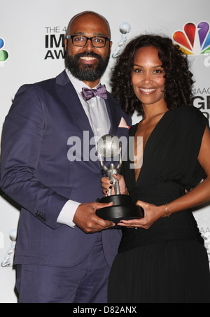 Salim Akil, Mara Brock Akil La 43e assemblée annuelle NAACP Awards Au Shrine Auditorium - Salle de Los Angeles, Californie - Banque D'Images