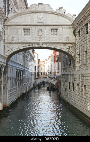 Le Pont des Soupirs sur le rio di Palazzo Venise Italie Banque D'Images