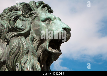 Madrid - Tête de lion de Philippe IV d'Espagne memorial pour l'Opéra Banque D'Images