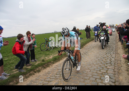 Tom Boonen, coureurs professionnels lors de la course cycliste Paris - Roubaix, France. Une autre victoire pour lui Banque D'Images