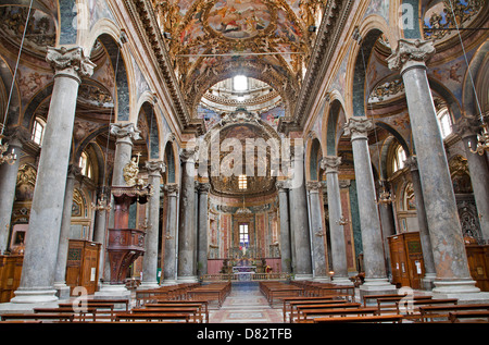 PALERMO - 8 avril : Intérieur de l'église baroque de San Giuseppe dei Teatini 8 Avril, 2013 à Palerme, Italie. Banque D'Images