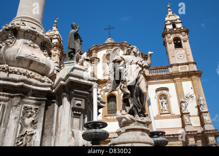 Palermo - San Domenico - église Saint Dominique et la colonne baroque Banque D'Images