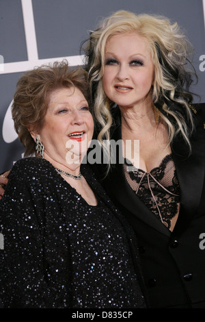 Catrine Lauper Cyndi Lauper et 54th Annual GRAMMY Awards (les Grammys) - 2012 Tenue des arrivées au Staples Center, Los Angeles Banque D'Images