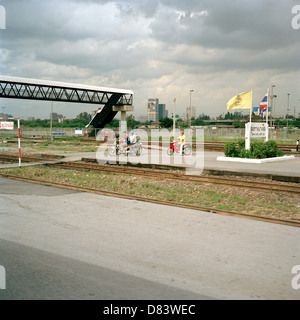 Image de Bhumibol Adulyadej, Roi de Thaïlande. Gare Bangkok, Thaïlande, Banque D'Images