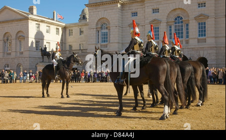 La relève de la garde, Horse Guards Parade, Londres, Royaume-Uni. Banque D'Images