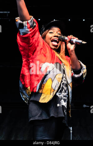 Le 18 mai 2013. Belfast, Irlande du Nord. X-factor finaliste Misha B (Misha) Bryan Ambre effectue au premier maire de Belfast's Concert. Banque D'Images