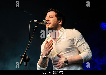 Le 18 mai 2013. Belfast, Irlande du Nord. X-gagnant Matt Cardle effectue au premier maire de Belfast's Concert. Banque D'Images