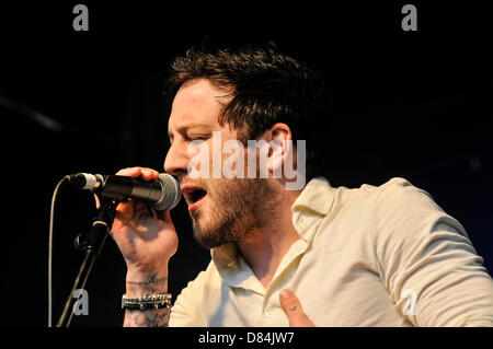 Le 18 mai 2013. Belfast, Irlande du Nord. X-gagnant Matt Cardle effectue au premier maire de Belfast's Concert. Banque D'Images