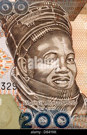 Ahmadu Bello (1909-1966) sur le billet de 2011 200 naira du Nigeria. Homme politique nigérian. Banque D'Images