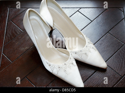 Gros plan sur les chaussures de mariage jour du mariage Banque D'Images