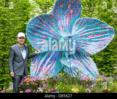 London, UK, 20/05/2013 : 2013 RHS Chelsea Flower Show. Marc Quinn dévoile une sculpture célébrant le centenaire de la RHS Chelsea Flower Show. Photo par Julie Edwards Banque D'Images